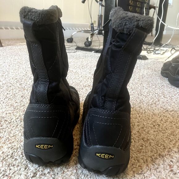 Keen Womens Boot Sz 5 Keen Dry Warm Thermal Quilted Waterproof Snow Winter Black - Picture 8 of 10